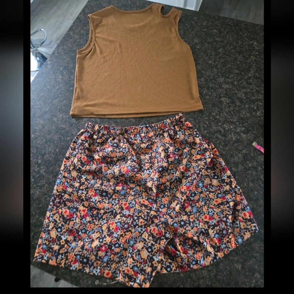 Tweens 2 pc set Floral Short And Sleeveless Top XL 15 Yr Old - Picture 2 of 7
